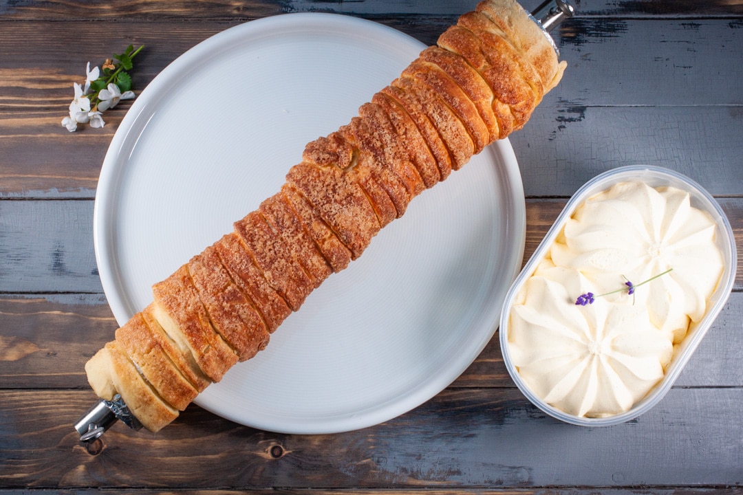 Rezept für Trdelník: Baumstriezel vom Drehspieß | Futterattacke.de